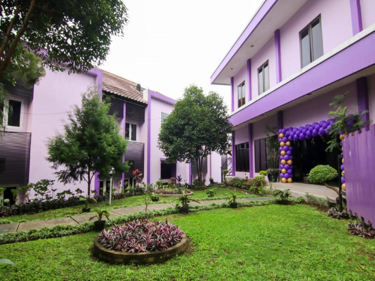 Hotel Signature Mandala Kencana Cianjur Exterior photo
