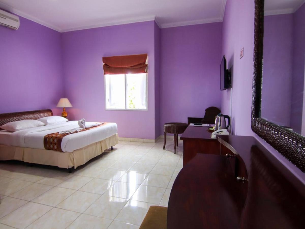 Hotel Signature Mandala Kencana Cianjur Exterior photo