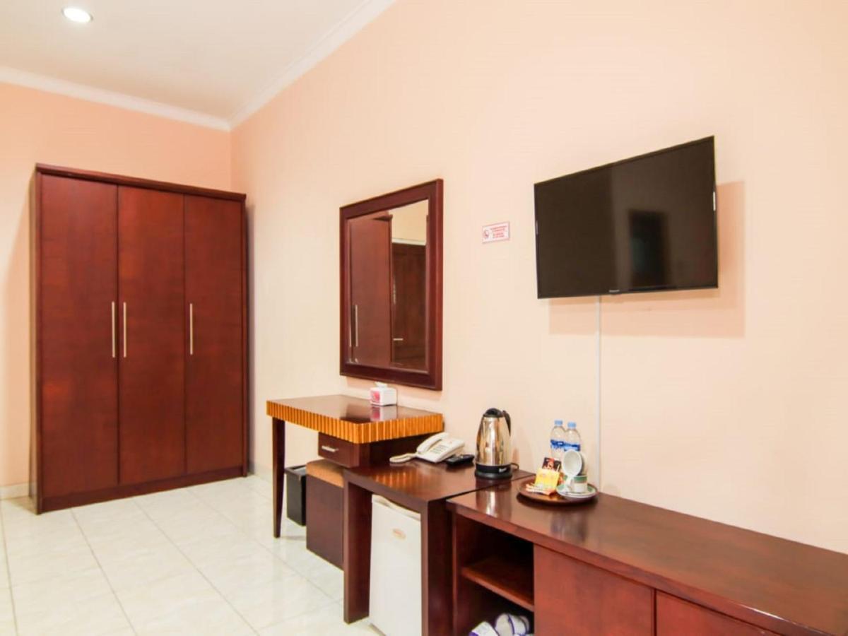 Hotel Signature Mandala Kencana Cianjur Exterior photo