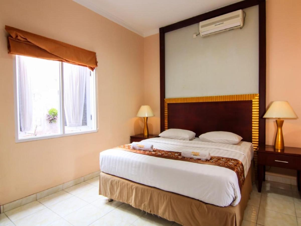 Hotel Signature Mandala Kencana Cianjur Exterior photo