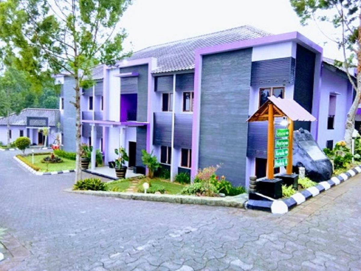 Hotel Signature Mandala Kencana Cianjur Exterior photo